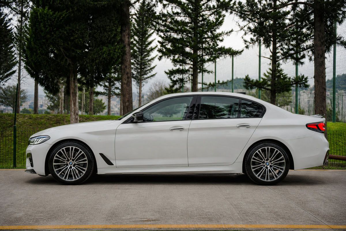 BMW 540i