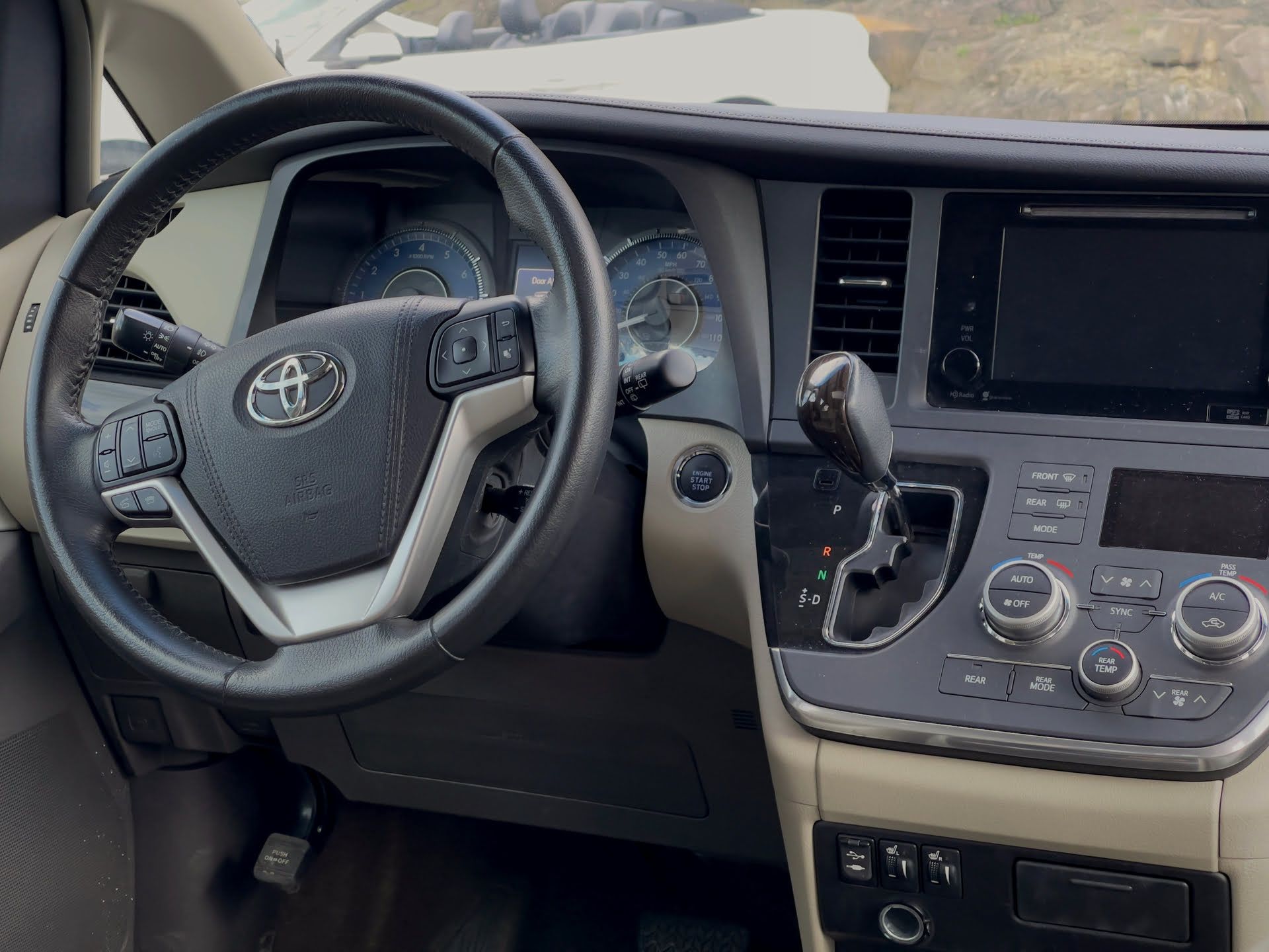 Toyota SIENNA